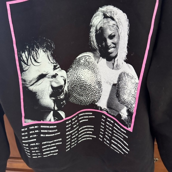Monaleo On Tour Black Hoodie with Boxing Gloves Graphic and tour dates on back. - Picture 7 of 8